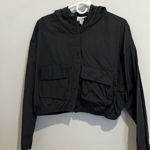 Cropped Hooded Windbreaker Jacket - Black